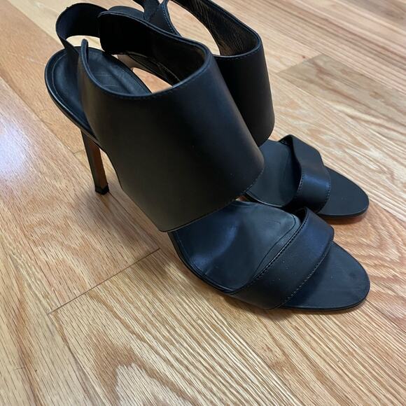 Manolo Blahnik Black Sling Back Sandals Size 39 - Picture 4 of 16